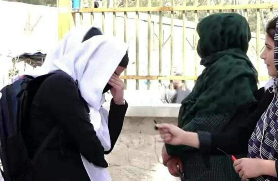 دختران و مکتب