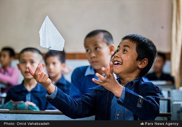 دانش اموزان افغان در ایران