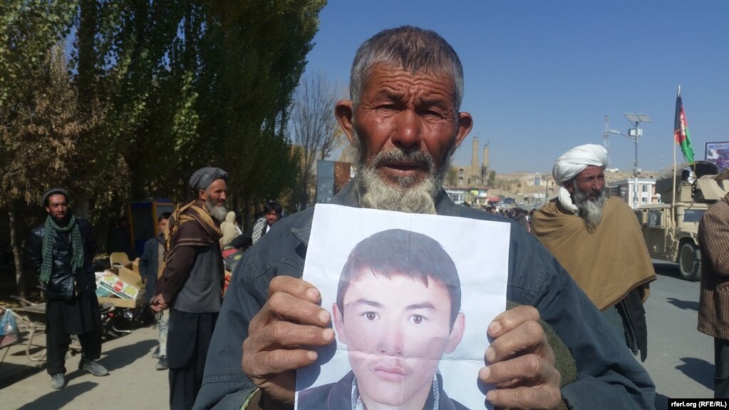 نقض حقوق بشر در افغانستان