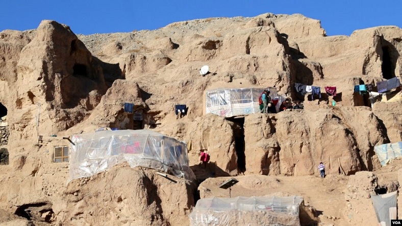 مغاره نشین ها